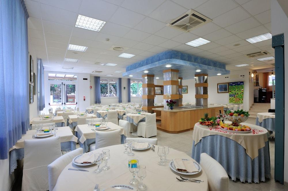 Hotel Salus Lignano Sabbiadoro Buitenkant foto
